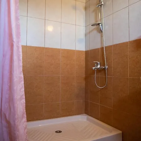 Adonis Villa Coral Bay